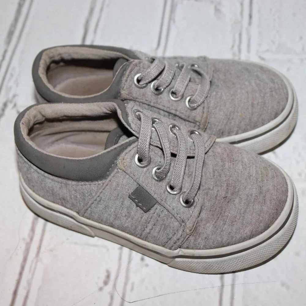 🌫️ FALLS CREEK GRAY SHOES · TODDLER SIZE 7 👟